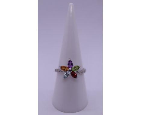 Silver semi precious stone set ring - Size O 