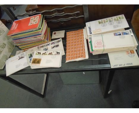 A collection of First Day and Last Day covers to include Definitive stamps, Epsom Derby, Hoverlloyd to France, and others, al
