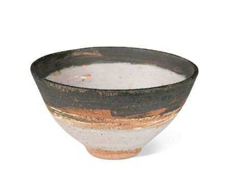 § Robin Welch (1936-2019), a stoneware bowl, with banded decoration, impressed seal mark to foot rim12 x 22.5cm