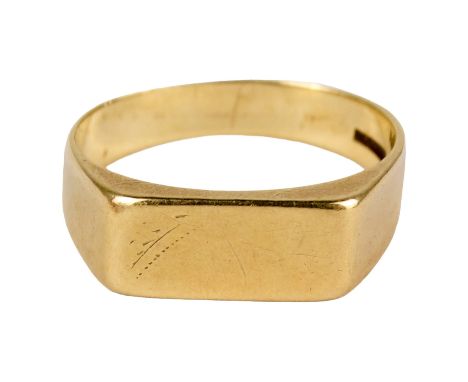 A 9ct yellow gold signet ring - size Q/R, weight 4.1g.