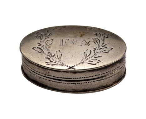 A small silver oval shaped vinaigrette/snuff box - with foliate decoration - Birmingham 1801, J. Taylor, weight 4.3g.