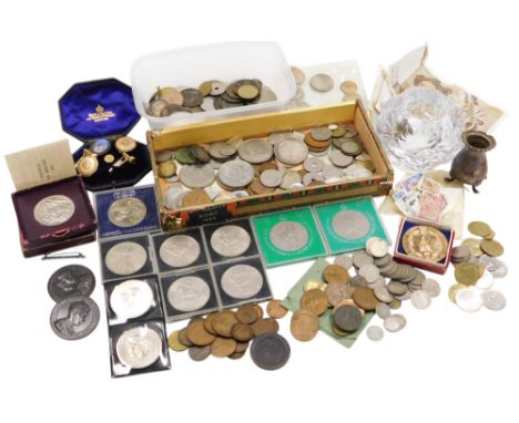 English silver and copper coinage, commemorative crowns, silver sixpences and further coinage and banknotes, together with a 