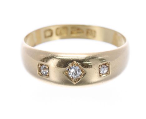 Victorian 18ct three stone diamond gypsy ring, Chester 1895, band width 6.5mm, 3.3gm, ring size M/N 