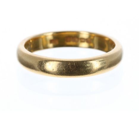 18ct yellow gold wedding band, width 4mm, 5.1gm, ring size L