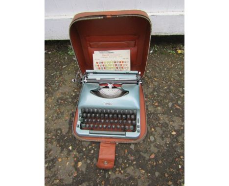 Vintage Imperial typewriter in case&nbsp;