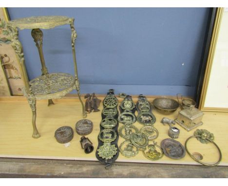 Brass pot stand, horse brasses, HMV music box, lion door knocker and various brass/copper ware