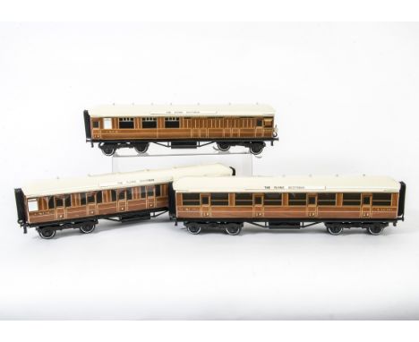 An ACE Trains O Gauge 2/3-rail C/4 LNER Coach Set (A),  the set comprising brake/3rd no 1516, 1st class car 6461 and 3rd clas