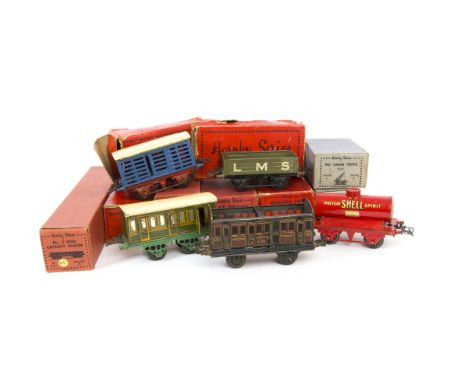 Boxed Hornby and Other O Gauge Rolling Stock, including Hornby OAG No 1 Southern Railway Coach with green 'crimped' base, Fyf