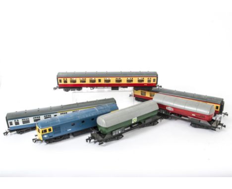 Lima O Gauge 2-rail Electric Trains,  comprising BR blue class 33 Diesel Locomotive no D6524, two BR blue/grey coaches, three