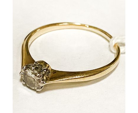 18CT GOLD SOLITAIRE RING - SIXE K - APPROX 1.6G