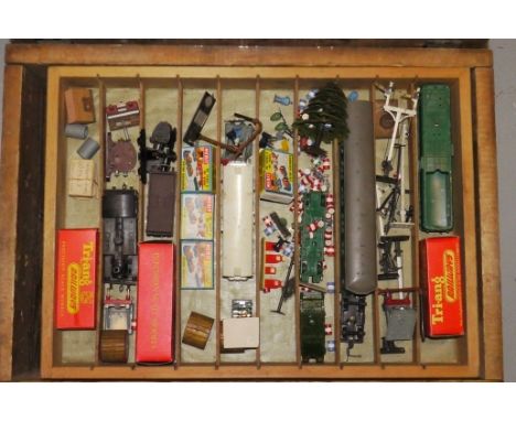 Hornby-Dublo OO Gauge 3-rail Track Buildings and Other Items, a fair quantity of track including electric points, buildings i