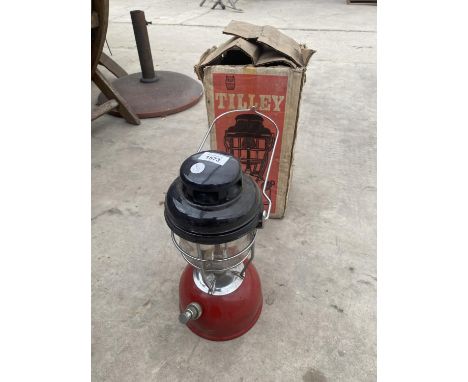 A VINTAGE TILLEY LAMP WITH ORIGINAL BOX 