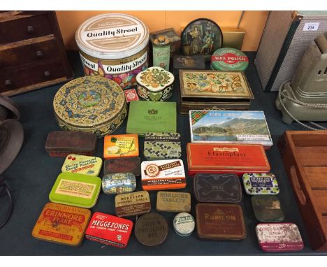 A COLLECTION OF VINTAGE TINS 