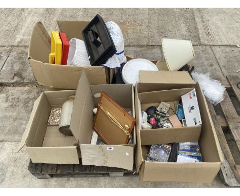 AN ASSORTMENT OF HOUSEHOLD CLEARANCE ITEMS TO INCLUDE CDS, CERAMICS AND LAMP SHADES ETC 