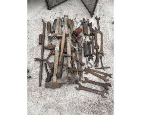 AN ASSORTMENT OF HAND TOOLS TO INCLUDE SPANNERS, HAMMERS AND AN OIL CAN ETC 