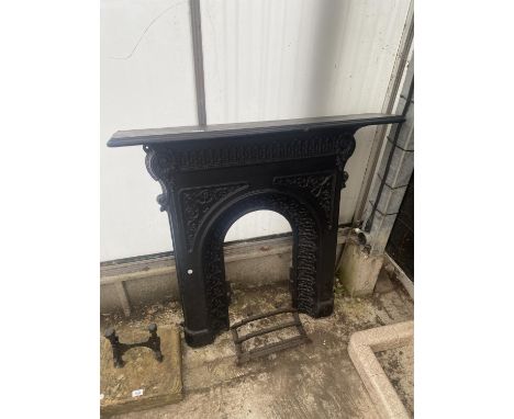 A VINTAGE CAST IRON FIRE SURROUND WITH FIRE FRONT 