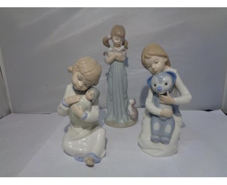 THREE FIGURINES OF GIRLS TO INCLUDE LLADRO AND ZAPHIR 
