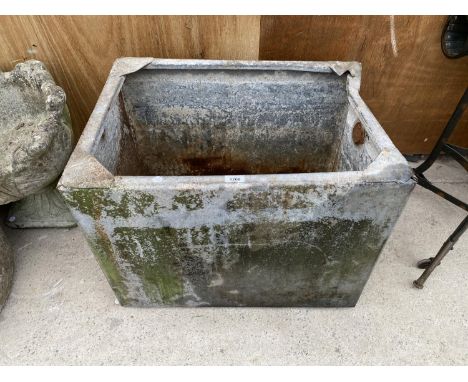 A VINTAGE GALVANISED TROUGH/PLANTER (27"X19"X20") 