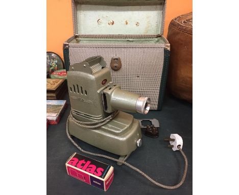 A CASED VINTAGE ALDIS PROJECTOR 