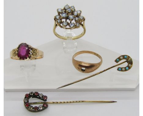 Mixed group of jewellery comprising an antique yellow metal garnet ring (cut), a 9ct gypsy ring (vacant setting), a vintage 9