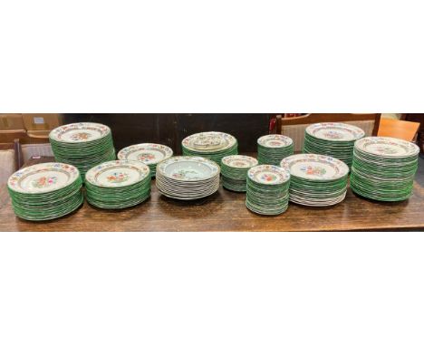 A large quantity of Copeland Spode Chinese Rose dinner plates and other wares (qty)132 dinner plates32 dessert plates77 side 