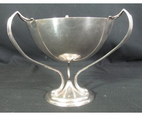 ART NOUVEAU SILVER THREE HANDLED PEDESTAL BOWL of circular form by Alexander Clark, Birmingham 1911. 16cm high, 15cm diameter
