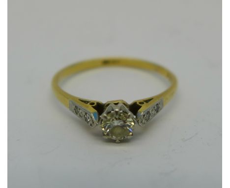 An 18ct gold and diamond ring, 2.5g, T