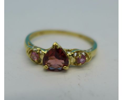 A 9ct gold stone set ring, 1.1g, O