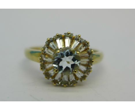 A 9ct gold cluster ring, 2.9g, T