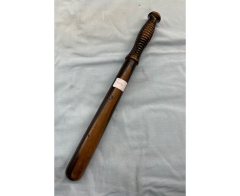 VINTAGE TREEN TRUNCHEON 