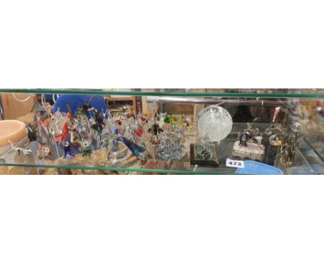 SHELF OF ASSORTED GLASS ANIMALS, PAPER WEIGHT, ENAMEL SEWING MACHINE FIGURE, ETC.