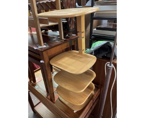 ADJUSTABLE LIGHT OAK PEBBLE SHELVING UNIT