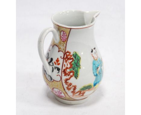 18th century Worcester porcelain sparrow beak milk jug, c. 1770, decorated with Chinese Mandarin figures and objects, 9.5cm h