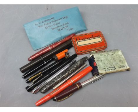 Mixed Lot: assorted vintage fountain pens to include Watermans, The Nova pen (a/f) and two Osmiroid fountain pens together wi