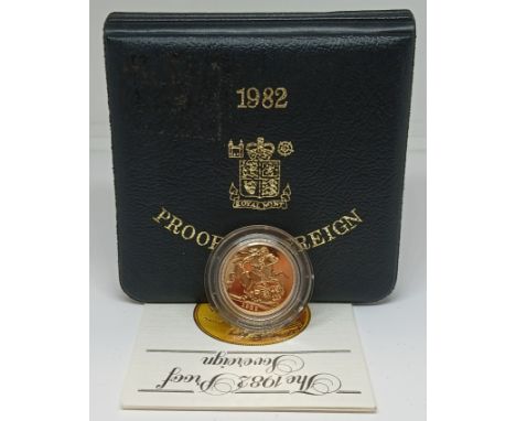 A Royal Mint 1982 Gold Proof Sovereign, 22ct gold coin, weight 7.988g, diameter 22.05 mm, in presentation case with certifica