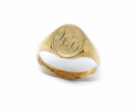 A 9ct yellow gold signet ring, sponsor P.Pld, Birmingham 1956, weight 5.2g, size W.Condition - slight split/crack near marks 