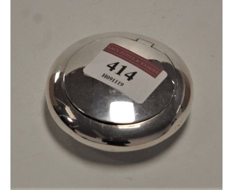 An Edwardian silver pocket snuff-box, of squat circular form