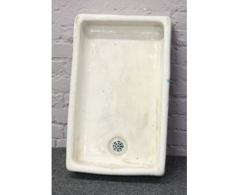 A ceramic Belfast sink.