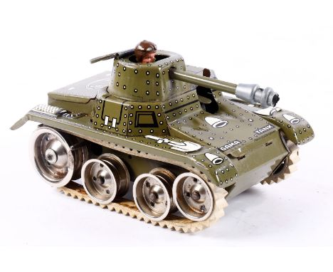 Gama Tank, mit Fahrer, Uhrwerk intakt, L 13,5, Z 2-3