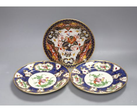 A pair of blue scale plates and an English Imari plate, 22cm