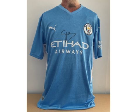 Football, Pep Guardiola signed replica Manchester City home shirt, in UK size L, new with tags. Guardiola is a Spanish profes