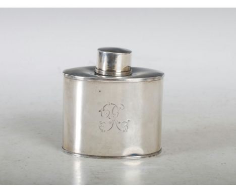 A Victorian silver tea caddy and cover, Birmingham, 1893, makers mark of Nathan & Hayes, oval shaped with reeded borders, 4.3