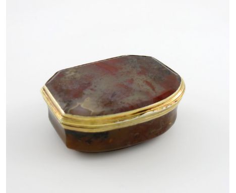 A 18th century silver-gilt mounted agate snuff box, unmarked, shaped rectangular form, reeded mounts and plain thumb-piece, s