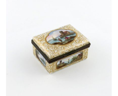 A Continental porcelain rectangular snuff box, late 19th century, decorated in the Meissen manner, the cover with a quatrefoi