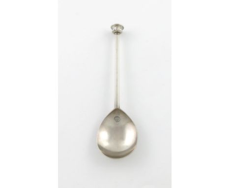 A Charles I West Country silver Seal-top spoon, by George Batter, Salisbury circa 1629, the slight tapering faceted stem with