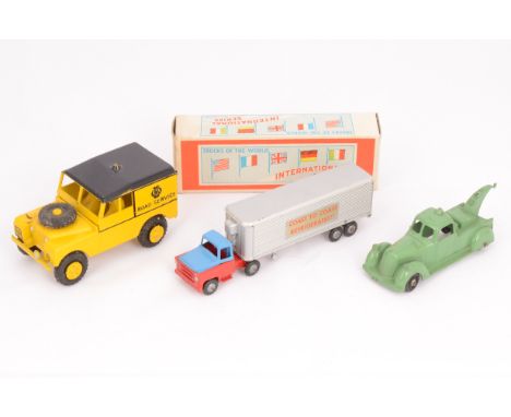 Morestone Trucks Of The World International Series, Articulated Refrigerator Lorry, red/blue cab, silver trailer, 'Coast To C