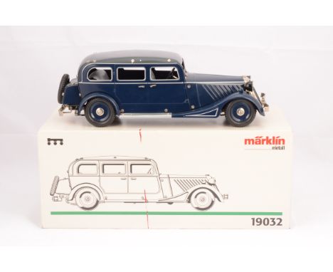 A Modern Märklin Tinplate Clockwork Pullman Limousine 19032, dark blue body, plated trim, electric lighting, in original box 