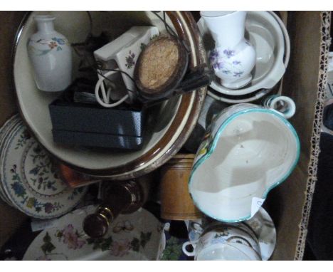 Quantity of assorted ceramics to included a decorative basin, a fish plate, assorted vintage plates, etc (4 boxes) 