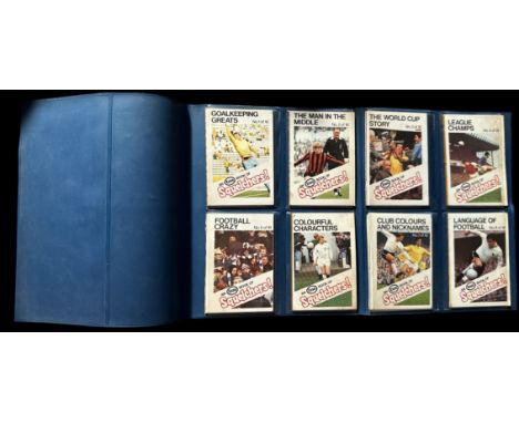 Football Vintage Esso Squelchers!, completed collection of an Esso of Squelchers mini books in blue plastic holder Numbers 1-