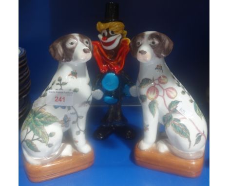 A PAIR OF CHINESE EXPORT CERAMIC DOGS, 20th century, 20cm high, and a glass Murano clown (3)